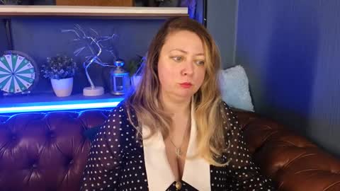 Snapshot of jessica_foxie chatting on 4, 1, 2025 Jessica online show from 4, 1, 2025