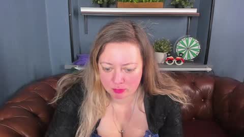 Snapshot of jessica_foxie chatting on 10, 1, 2025 Jessica online show from 10, 1, 2025