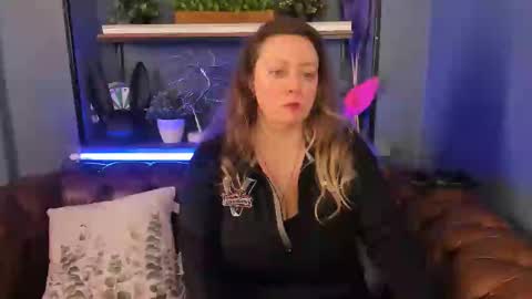 Snapshot of jessica_foxie chatting on 7, 3, 2025 Jessica online show from 7, 3, 2025