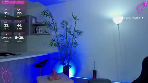  Jessica Pratt  IG jessicaxpratt online show from 17, 12, 2024