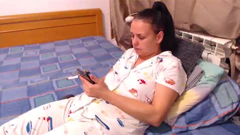 Snapshot of jessiestar3 chatting on 9, 6, 2026 jessiestar3 online show from 9, 6, 2026