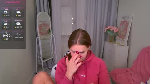 Snapshot of jessiestarz chatting on 20, 11, 2025 Jessi online show from 20, 11, 2025