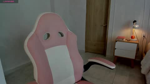    online show from 27, 11, 2025