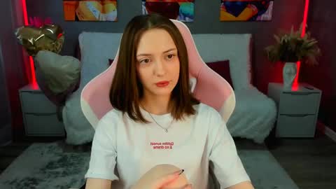 Snapshot of jessswalker chatting on 19, 4, 2026 JesssWalker online show from 19, 4, 2026