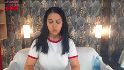Snapshot of jessthewicked chatting on 17, 12, 2024 JessTheWicked online show from 17, 12, 2024