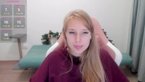Snapshot of jessy_comely chatting on 28, 12, 2024 Jessy online show from 28, 12, 2024