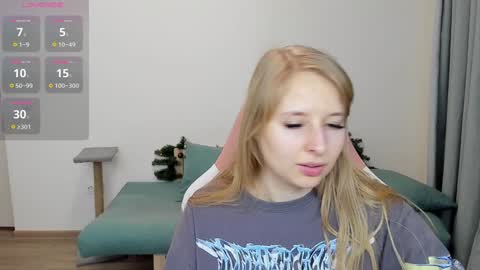 Snapshot of jessy_comely chatting on 10, 1, 2025 Jessy online show from 10, 1, 2025
