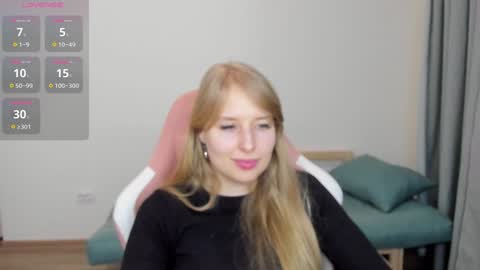 Snapshot of jessy_comely chatting on 1, 2, 2025 Jessy online show from 1, 2, 2025