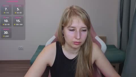Snapshot of jessy_comely chatting on 28, 9, 2025 Jessy online show from 28, 9, 2025