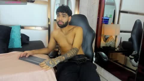 Snapshot of jesus77_ chatting on 26, 11, 2025 --- Jesus --- online show from 26, 11, 2025