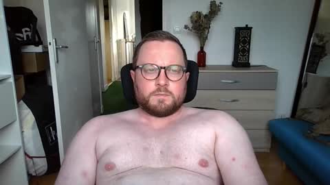 Snapshot of jeuneloup92 chatting on 31, 10, 2025 jeuneloup92 online show from 31, 10, 2025