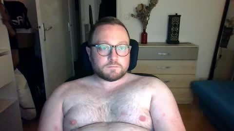 jeuneloup92 online show from 24, 11, 2025