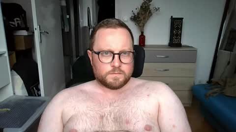 jeuneloup92 online show from 29, 4, 2026