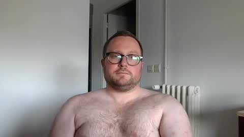 jeuneloup92 online show from 30, 6, 2026