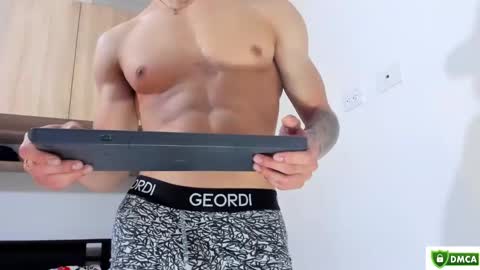 Snapshot of jey_cox23 chatting on 4, 1, 2025 jey cox online show from 4, 1, 2025