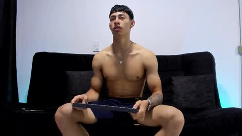 Snapshot of jey_cox23 chatting on 24, 11, 2025 jey cox online show from 24, 11, 2025