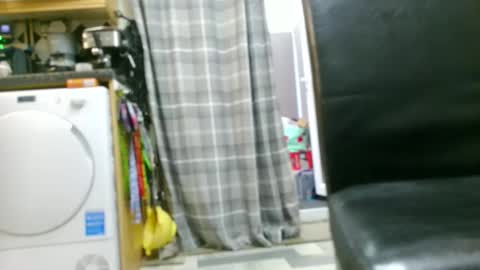 Snapshot of jez619 chatting on 16, 10, 2025 jez619 online show from 16, 10, 2025