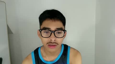 Snapshot of jhnxxnaughty_ chatting on 15, 12, 2025 Johnny online show from 15, 12, 2025