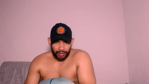 Snapshot of jho173027 chatting on 13, 11, 2025 En moreno online show from 13, 11, 2025