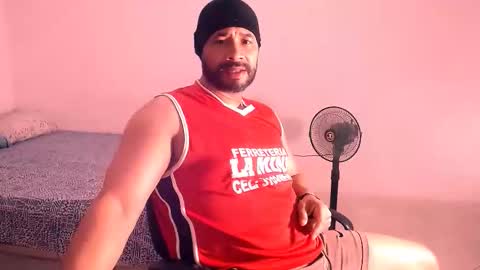 Snapshot of jho173027 chatting on 17, 11, 2025 En moreno online show from 17, 11, 2025