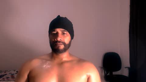 Snapshot of jho173027 chatting on 22, 11, 2025 En moreno online show from 22, 11, 2025