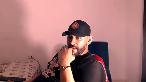 Snapshot of jho173027 chatting on 24, 11, 2025 En moreno online show from 24, 11, 2025