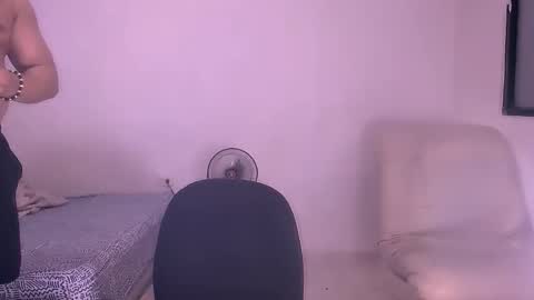 Snapshot of jho173027 chatting on 2, 12, 2025 En moreno online show from 2, 12, 2025