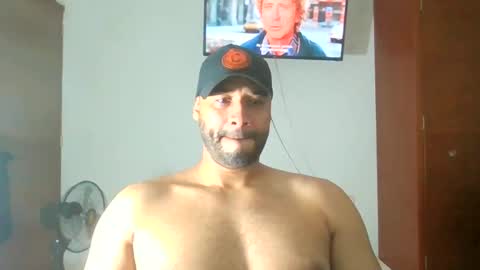 Snapshot of jho173027 chatting on 13, 12, 2025 En moreno online show from 13, 12, 2025