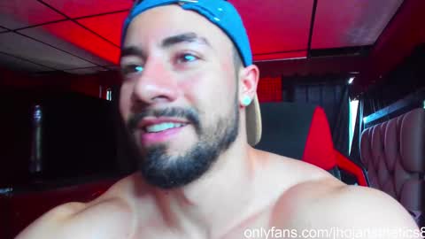 Snapshot of jhojansthetics chatting on 10, 11, 2025 Jhojan Strong online show from 10, 11, 2025