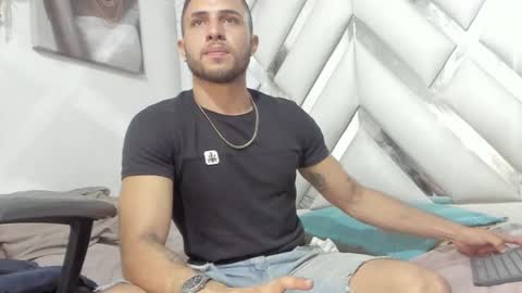 Snapshot of jhonny_flames7 chatting on 21, 12, 2024 jhonny online show from 21, 12, 2024