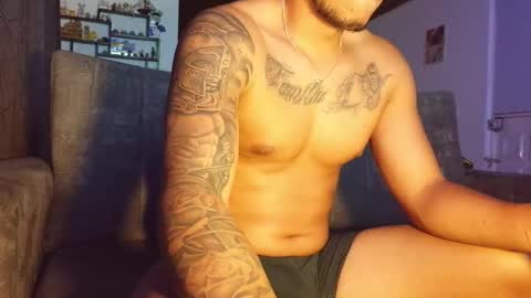 Snapshot of jhonylatin_ chatting on 10, 3, 2026 Jhony online show from 10, 3, 2026