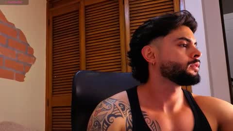 Snapshot of jhordan_white chatting on 17, 12, 2025 Jhordan White online show from 17, 12, 2025