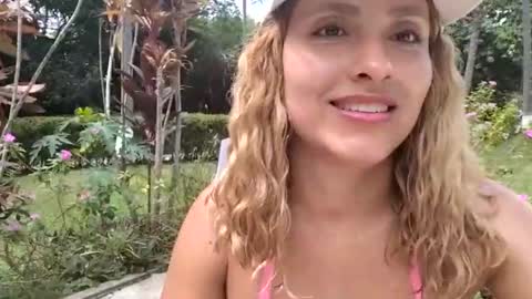 Snapshot of jhordananddanna_ chatting on 7, 10, 2025 Jordan And Danna online show from 7, 10, 2025