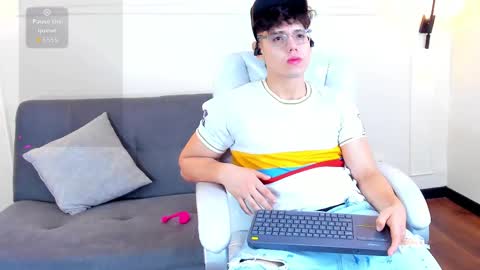 jhoumod_21 online show from 2, 10, 2025