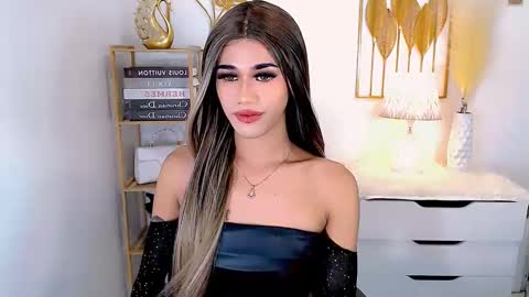 Snapshot of jhulianagrey chatting on 5, 12, 2024 julie online show from 5, 12, 2024