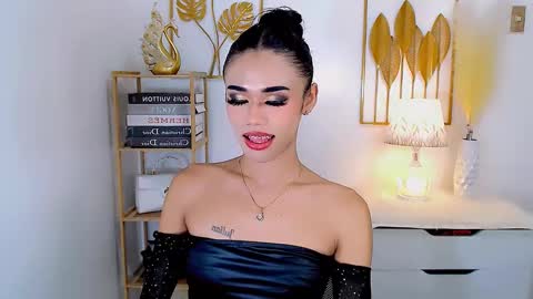 Snapshot of jhulianagrey chatting on 8, 12, 2024 julie online show from 8, 12, 2024