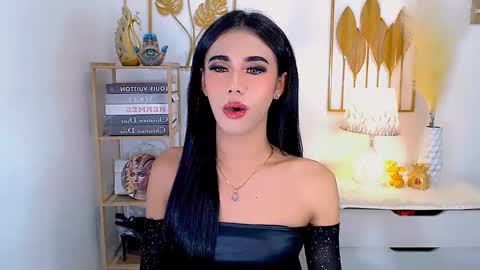 Snapshot of jhulianagrey chatting on 16, 12, 2024 julie online show from 16, 12, 2024