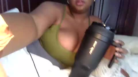 Snapshot of jigglypineapples chatting on 17, 2, 2025 goldenbaby online show from 17, 2, 2025