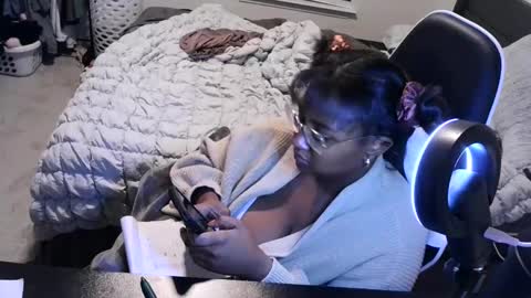 Snapshot of jigglypineapples chatting on 3, 10, 2025 goldenbaby online show from 3, 10, 2025
