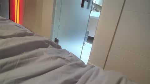 SluttyCple online show from 18, 4, 2026