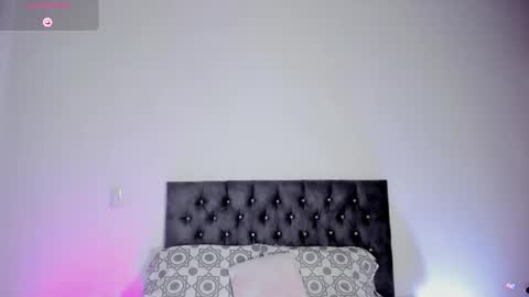 Snapshot of jimena_white1 chatting on 24, 9, 2025 JIMENA online show from 24, 9, 2025