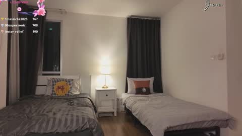 Jiwon online show from 22, 2, 2025