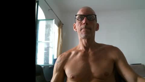 Snapshot of jlmbud chatting on 1, 8, 2026 jlmbud online show from 1, 8, 2026