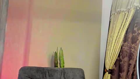 Snapshot of joan_saenz chatting on 9, 3, 2025 JOAN SAENZ online show from 9, 3, 2025