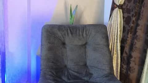 Snapshot of joan_saenz chatting on 5, 11, 2025 JOAN SAENZ online show from 5, 11, 2025