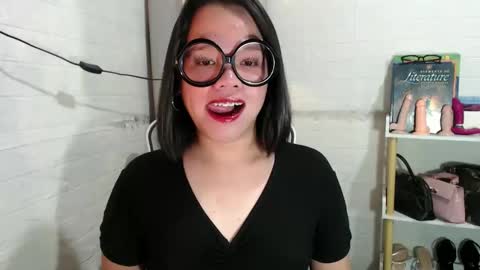 Joana online show from 1, 2, 2025