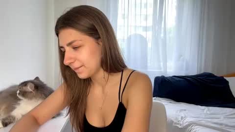 Snapshot of joandonelly chatting on 22, 7, 2026 Bella online show from 22, 7, 2026