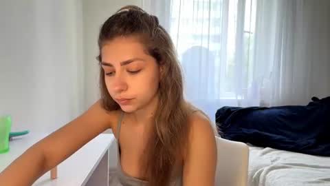Snapshot of joandonelly chatting on 24, 7, 2026 Bella online show from 24, 7, 2026