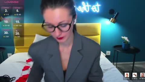 Joan online show from 3, 2, 2026