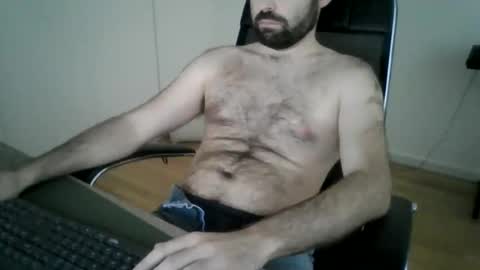 joaodias_18 online show from 8, 5, 2026